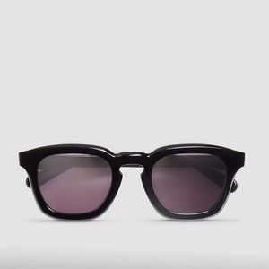 Brand new, worn a few times... Montcler GRADD SQUARED SUNGLASSES